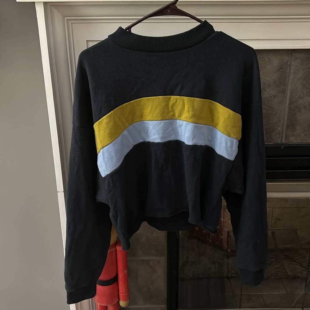american eagle cropped sweater